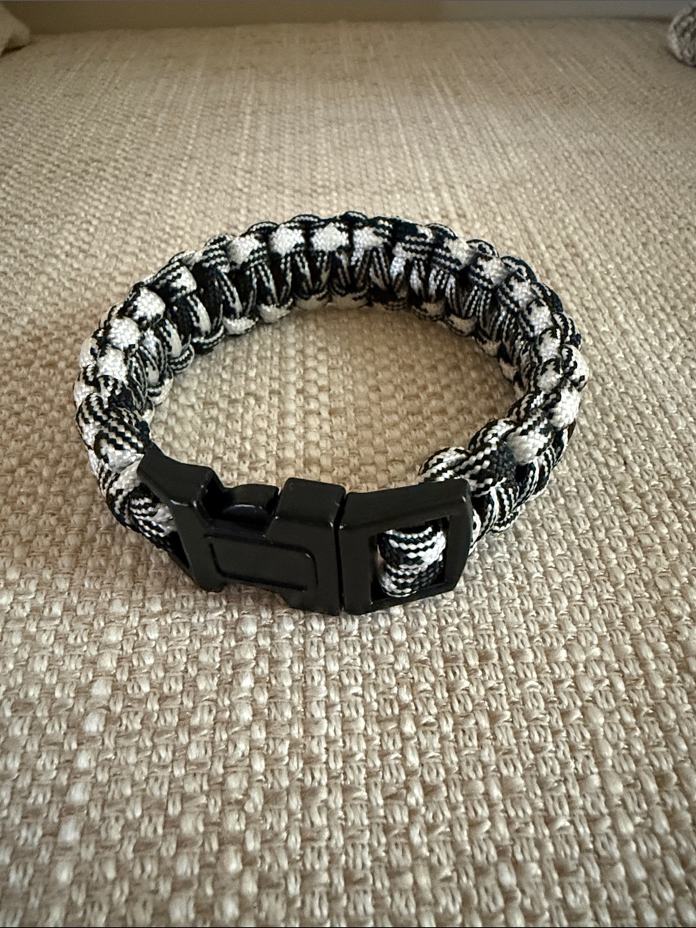 Black & White Paracord  Bracelet